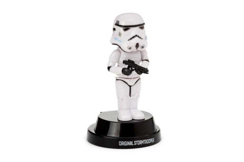 Pokretni solarni Stormtrooper - 13cm