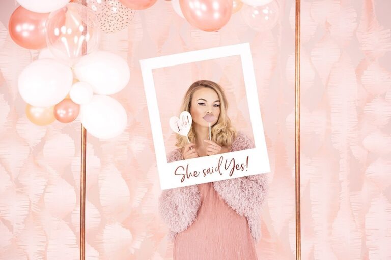 ram za slikanje she said yes 01