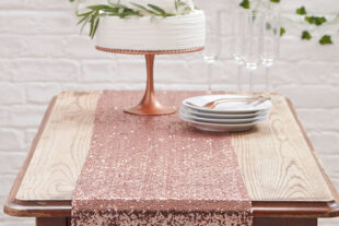 sljokicasti rose gold nadstolnjak uzivo